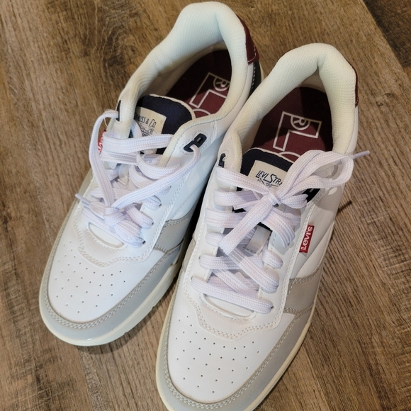 Levi's White and Blue Sneakers - Picture 6 of 8